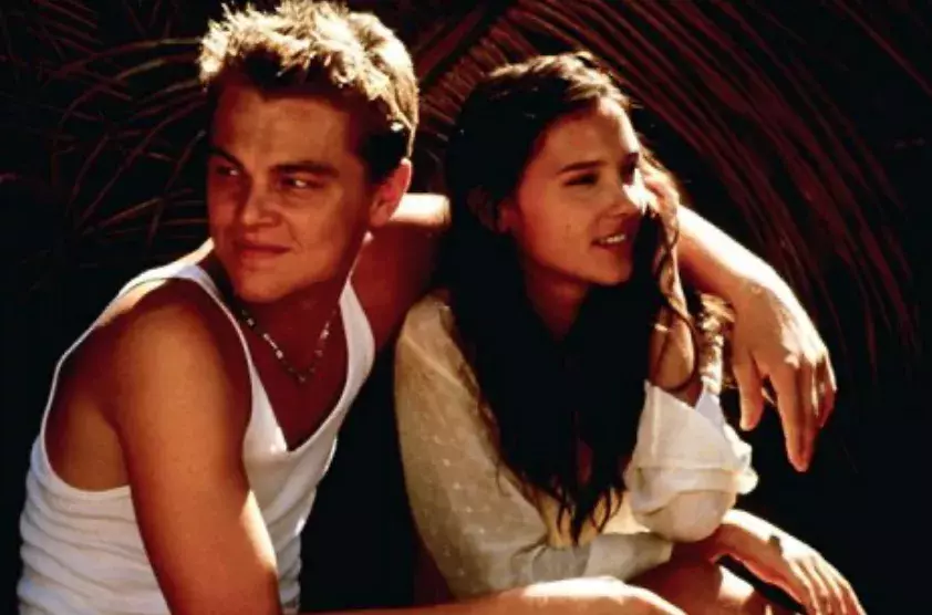 Leonardo ve filmu Pláž.