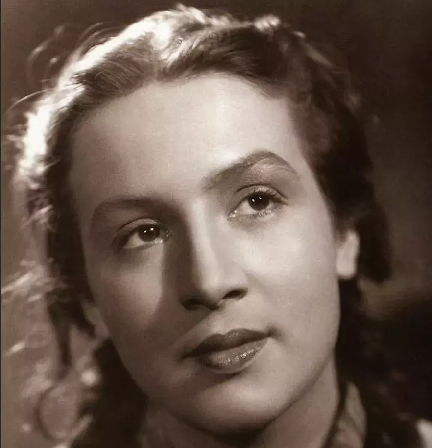 Mladá Dana Medřická