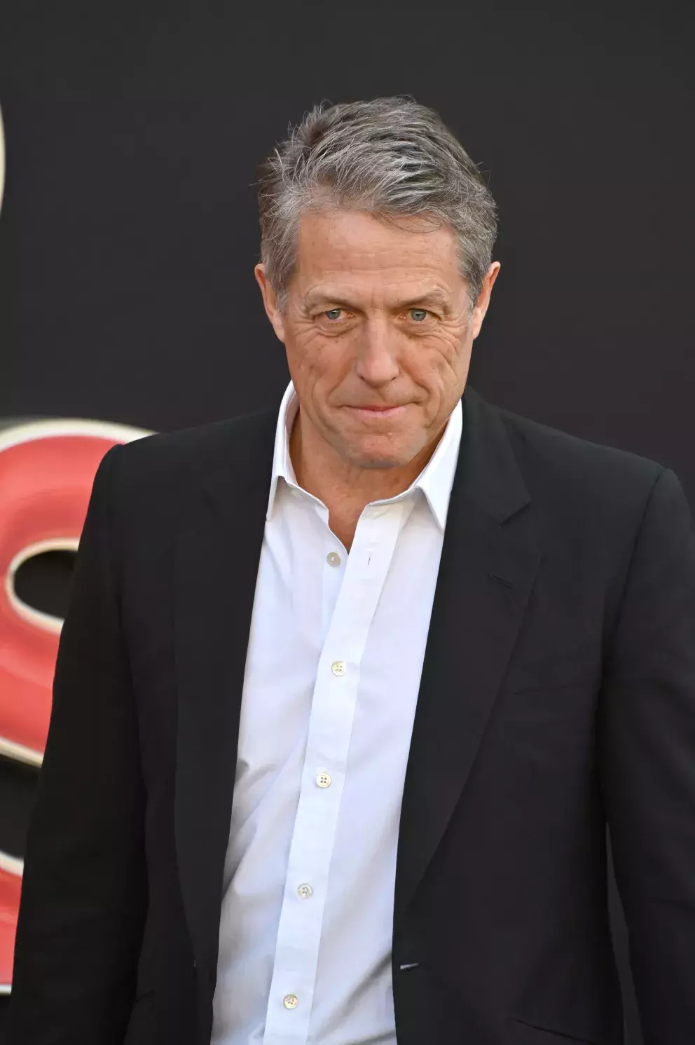 Prošedivělý Hugh Grant