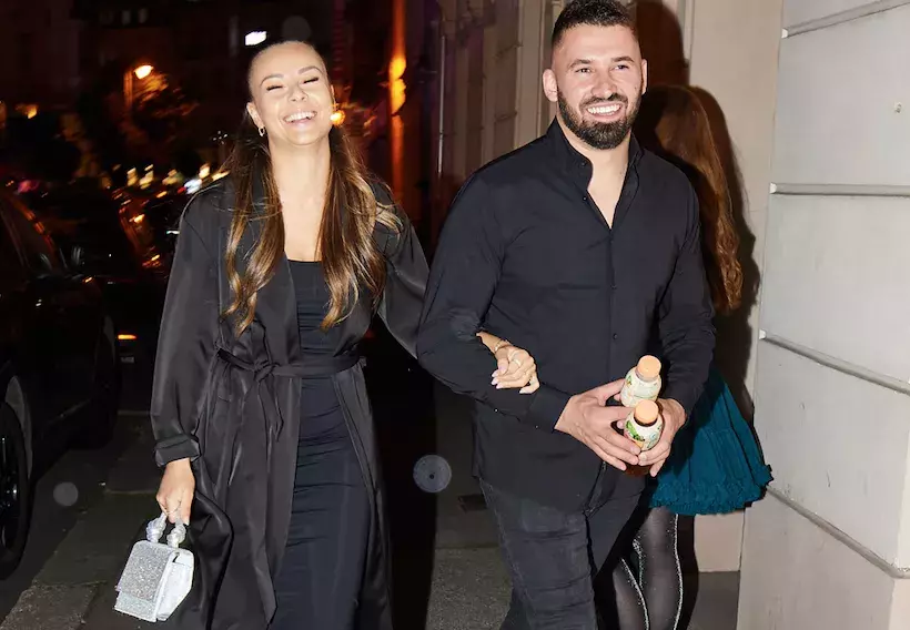 Po boku Lea je Monika šťastná.