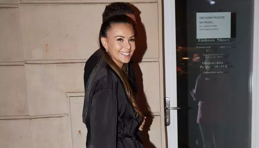 Foto 9 k článku Monika Bagárová už má kompletní rodinu, po které toužila. Její fešný partner bere fanynkám dech