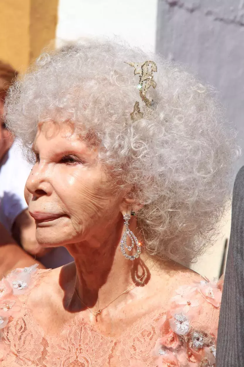 Foto 2 k článku V mládí nádherná kráska vévodkyně z Alby: Měla 22 hrabství a nejvíce titulů na světě. Poslední chvíle strávila s manželem ve věku syna