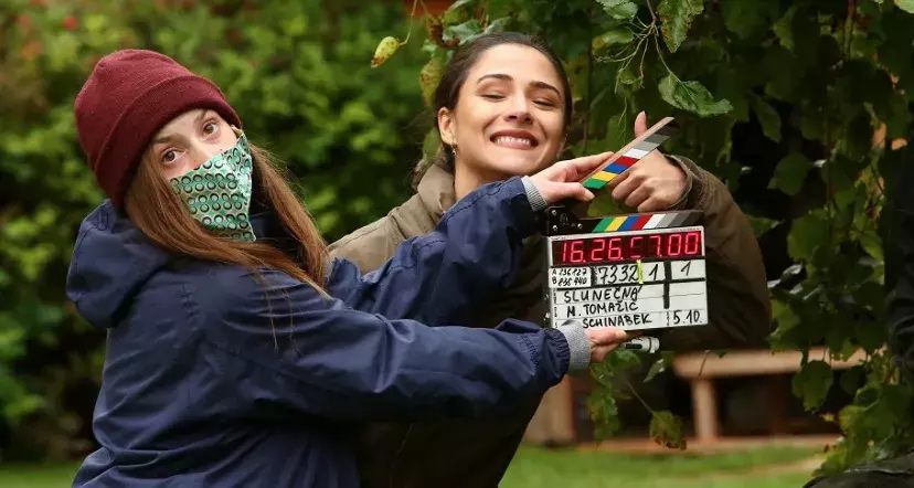 Foto 4 k článku Namyšlená hvězdička Eva Burešová? Pro fanoušky světice se srdíčkem na dlani, pro štáb herečka, co neumí pozdravit a chodí pozdě