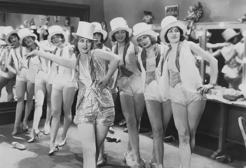 Costello se nestyděla poodhalit.