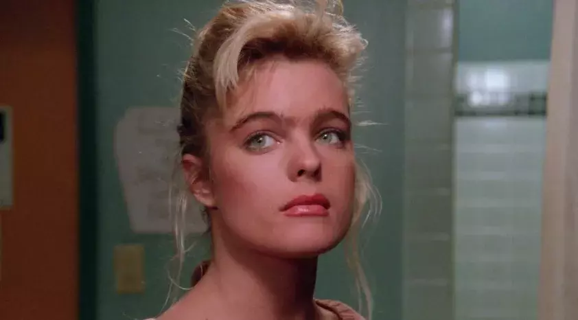 Erika Eleniak