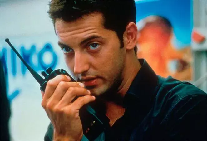 Foto 3 k článku Legendární komedie Taxi slaví 25 let: Jak dnes vypadají herci a co dělají? Jeden z nich skončil ve vězení 