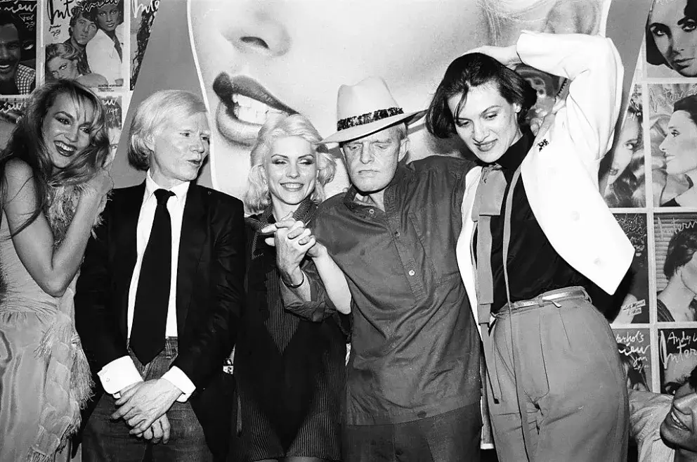 Jerry Hall, Andy Warhol, Debbie Harry, Truman Capote a Paloma Picasso na večírku Interview v klubu Studio 54