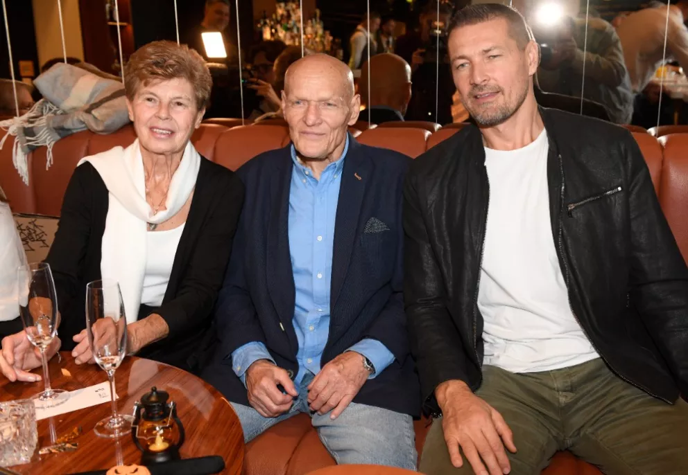 Petr Jákl s rodiči