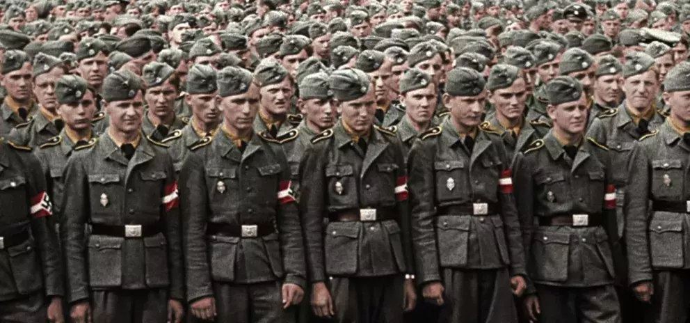 Foto 9 k článku Mladí fanatici Hitlerjugend: Divoké orgie, nechtěná těhotenství a nařízené potraty