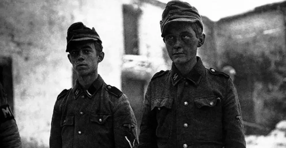 Foto 2 k článku Mladí fanatici Hitlerjugend: Divoké orgie, nechtěná těhotenství a nařízené potraty