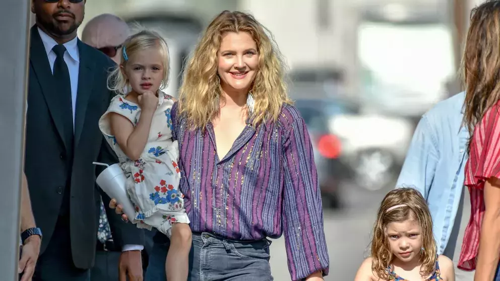 Drew Barrymore s oběma svámi dcerami