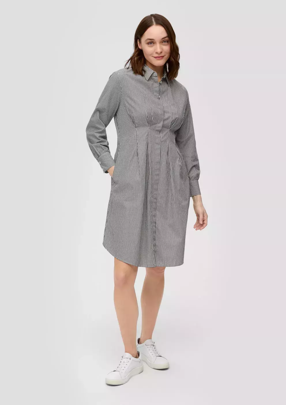 Pruhované košilové šaty