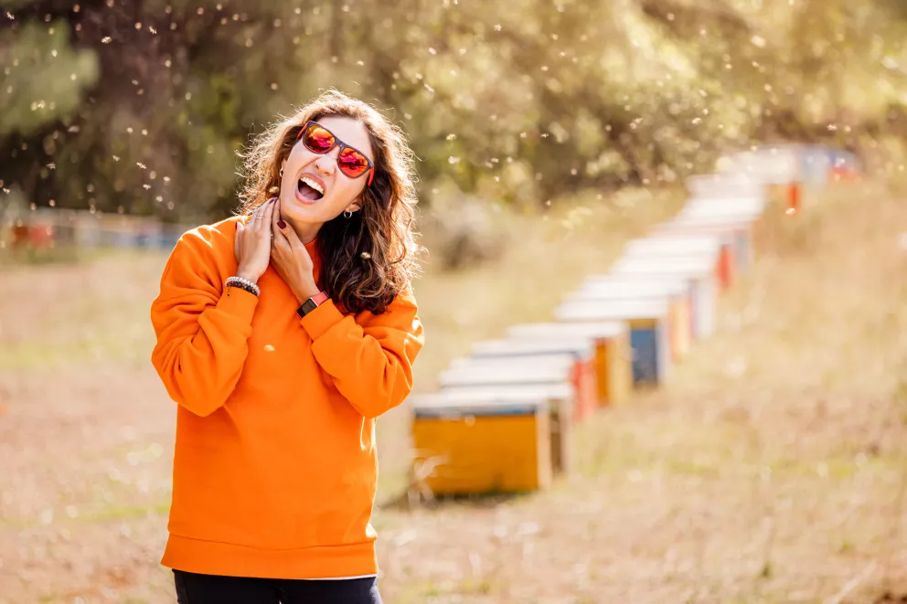 V létě se chraňte před bodavým hmyzem. Žihadlo může alergikovi pěkně zavařit