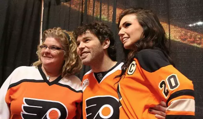 Foto 11 k článku Neoženitelný Jaromír Jágr: Hokejového boha ještě žádná partnerka nedokázala uhnat do chomoutu. Kde je problém, když vnady nechybí?