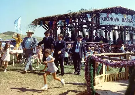 I z návsi toho zůstalo pramálo jako v seriálu