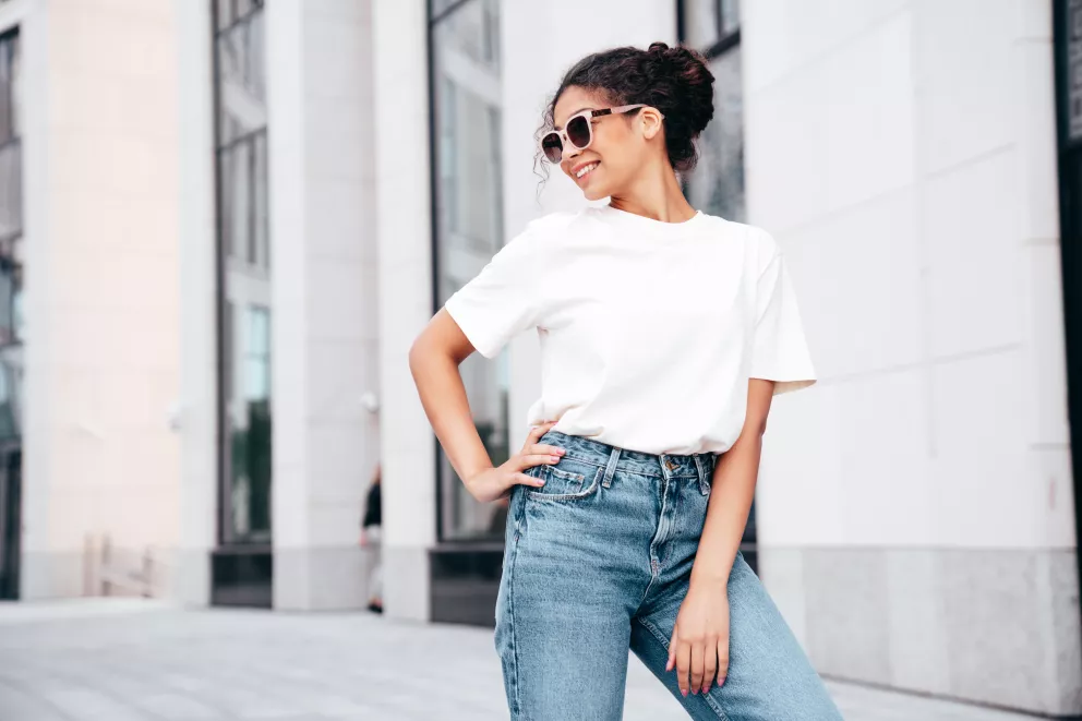 Bílé tričko je nezbytnou součástí šatníku každé z nás