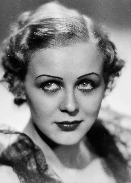 Gloria Stuart