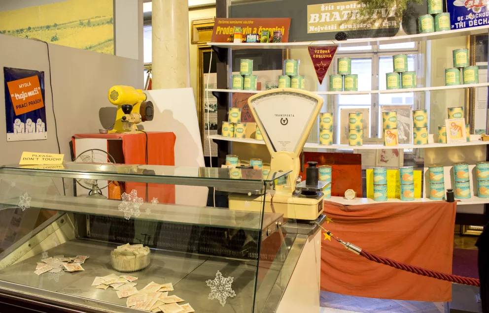 Komunistický obchod, realita všedního dne