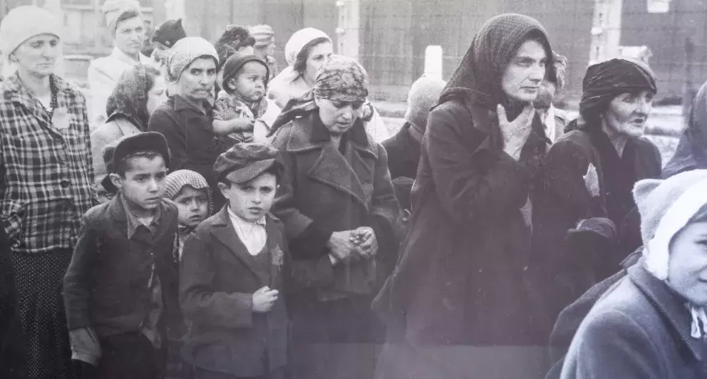 Židovské ženy a děti