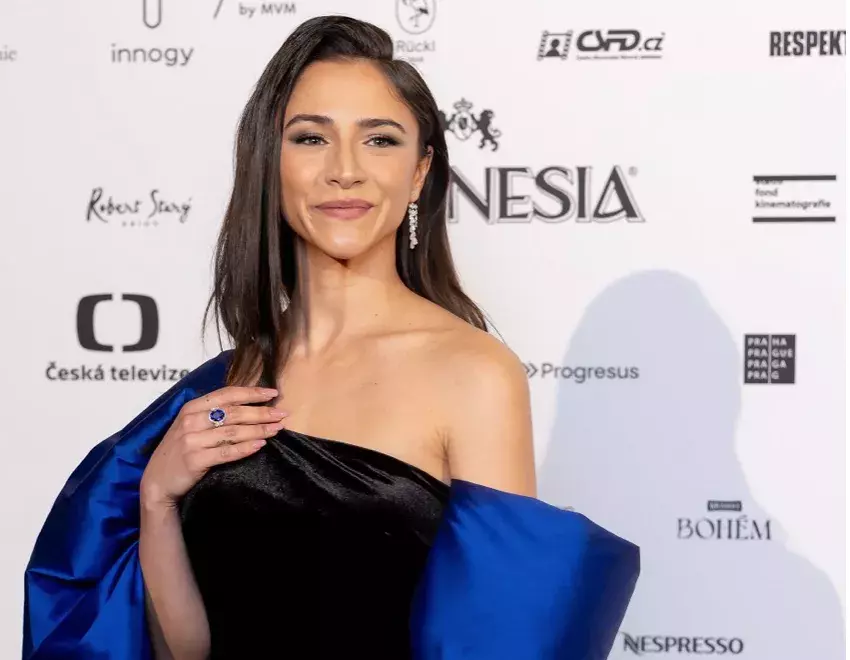 Foto 2 k článku Hvězdičce Burešové došla trpělivost: Na útočníka, jenž ji slovně napadl, podává herečka žalobu. Nadávky si už nenechá líbit ani Arichteva