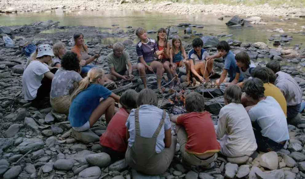 Foto 1 k článku Pamatujete si, jaké hry jsme hráli venku za socialismu? Dnešní děti je téměř neznají a na některé z nich si nevzpomenete ani vy