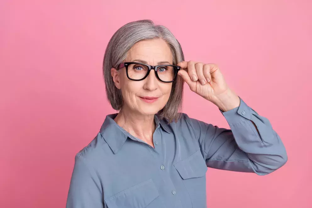 Krátký dámský účes