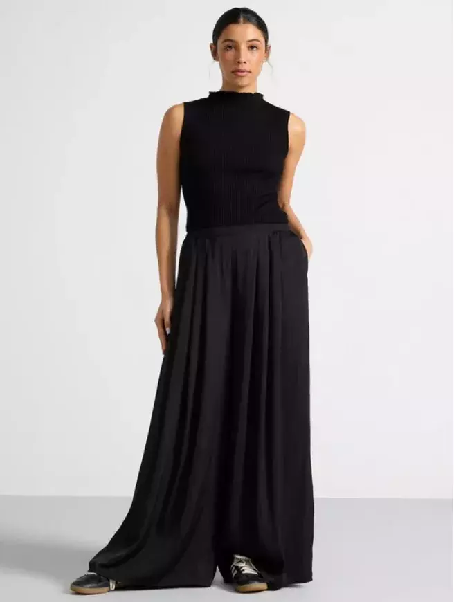 Módní kousky v černé barvě