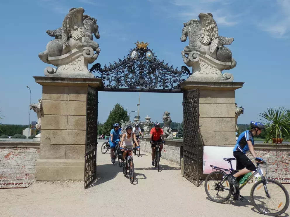 Moravské vinařské stezky