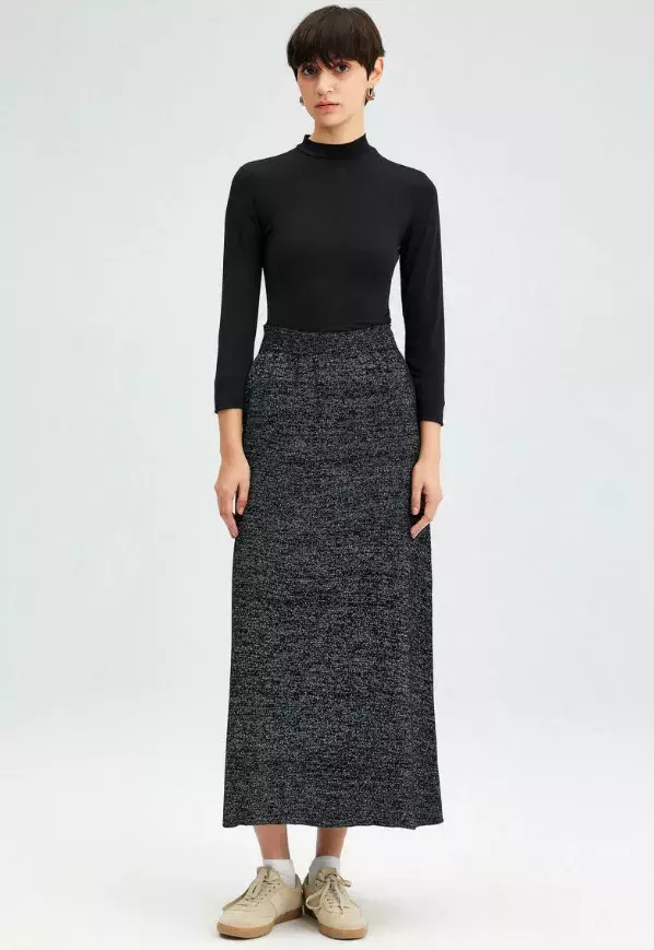 Áčková sukně, Touché Privé, 749 Kč