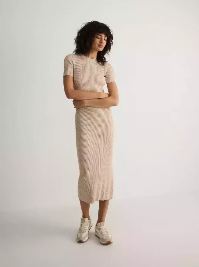 Nejkrásnější podzimní šaty pro ženy 30+