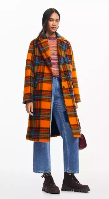 <p>Kabát Desigual Napoles naranja, 5459 Kč</p>
