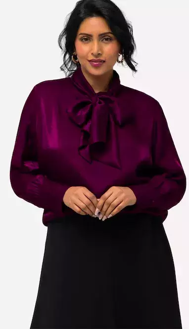 <p>Halenka s mašlí, Ulla Popken, 2599 Kč</p>
