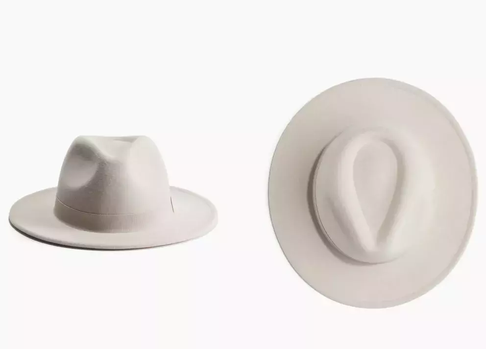 Plstěný klobouk ve světle béžové a černé barvě, H&M, 429 Kč