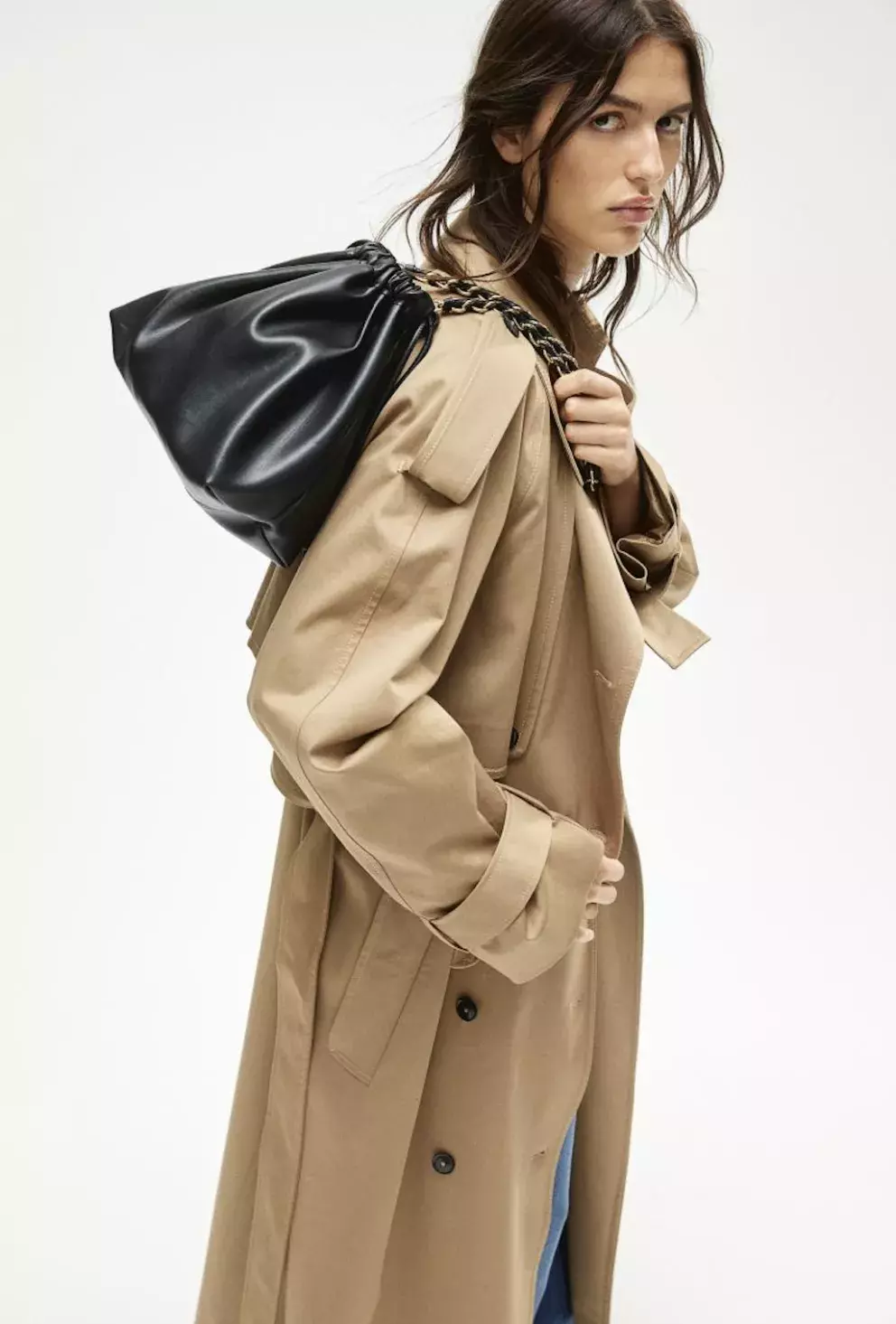 Kabelka bucket, černá a krémová, H&M 719 Kč