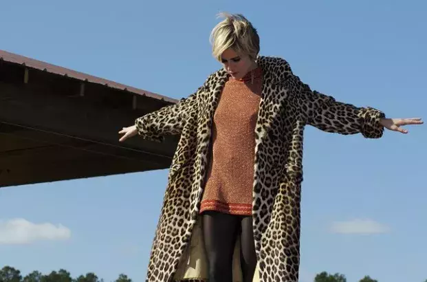 <p>Záběry z filmu Factory Girl (Warholka), kde si roli Edie Sedgwick zahrála herečka Sienna Miller</p>
