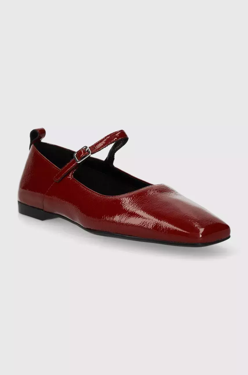 <p><em>Kožené baleríny Vagabond Shoemakers DELIA, 2 499 Kč</em></p>
