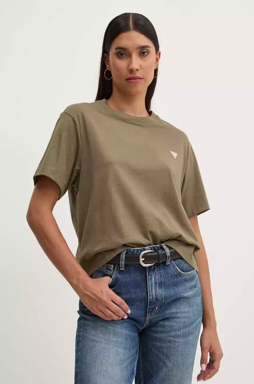 <p><em>Bavlněné tričko Guess Jeans, 759 Kč</em></p>
