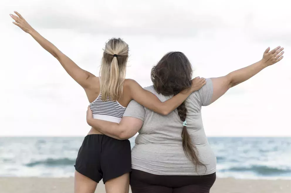 Zbavit se tuku na zádech je těžké, ale ne nemožné