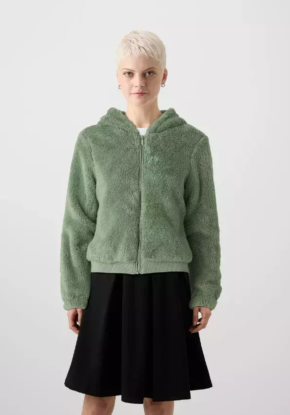 Plyšová bunda, ONLY Petite, 960 Kč