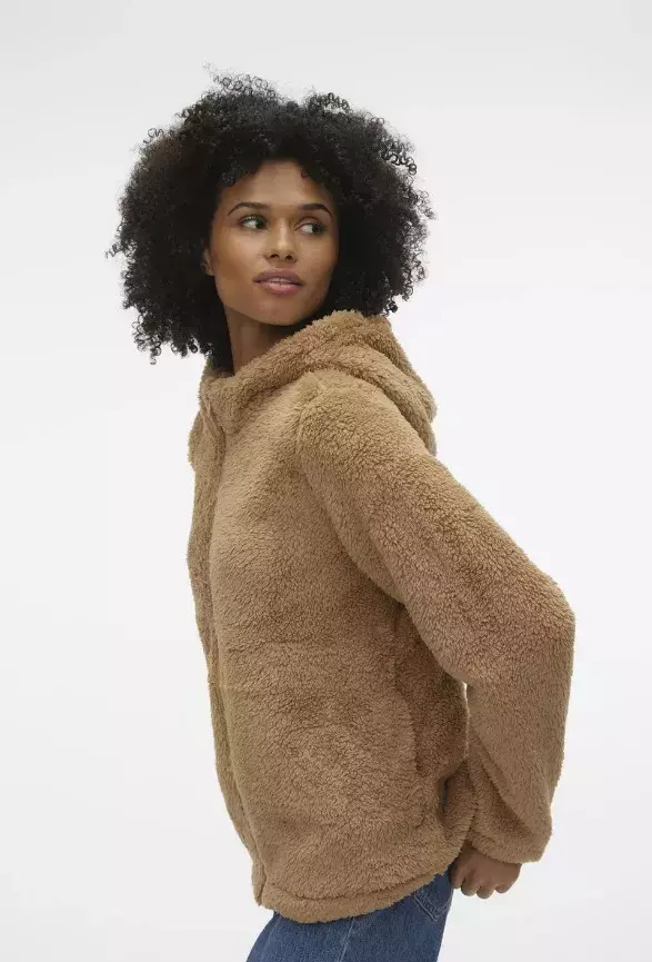 Teddy bunda, Vero Moda, 810 Kč