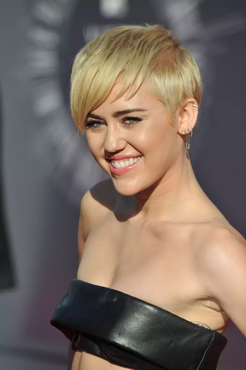 Krátké vlasy ženám sluší v jakémkoli věku