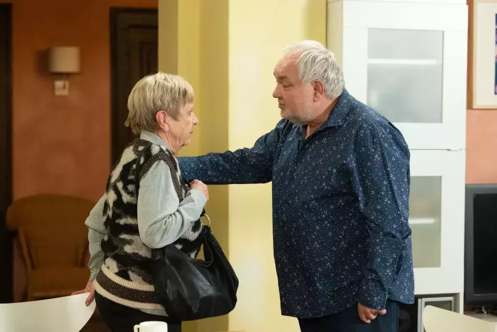 Foto 20 k článku Seriál Ulice: Hedvika se vrací, Bára čelí palbě výhrůžek a Soňa rozpoutá peklo na gymnáziu