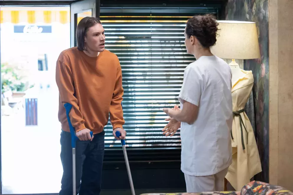 <p>Nekonečný seriál Ulice sleduje dramatické osudy několika spřátelených rodin</p>
