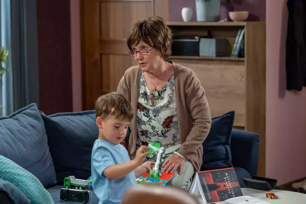 Foto 35 k článku Seriál Ulice: Hedvika se vrací, Bára čelí palbě výhrůžek a Soňa rozpoutá peklo na gymnáziu