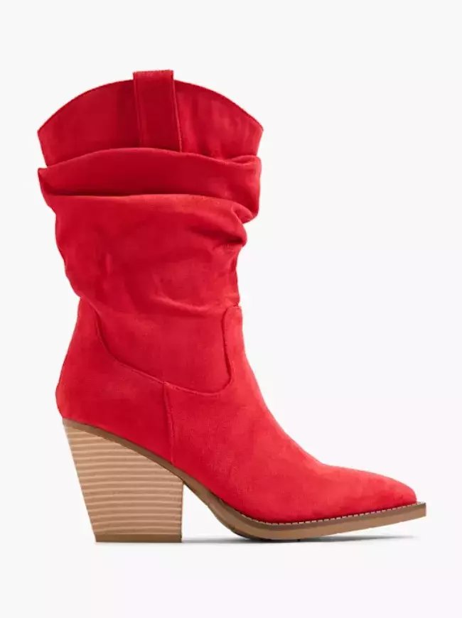 Červená je na podzim trendy