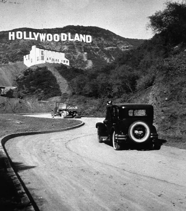 <p>Hollywood</p>
