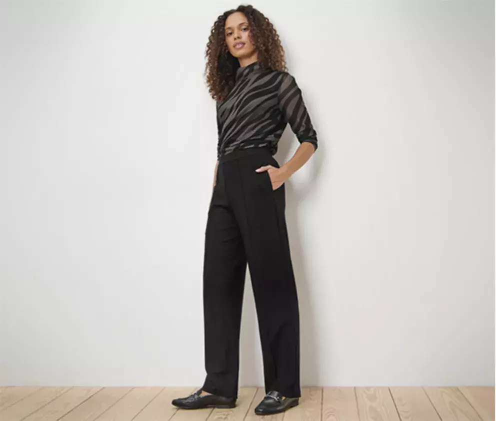 <p>Žerzejové kalhoty s prošitím, Tchibo, 799 Kč</p>
