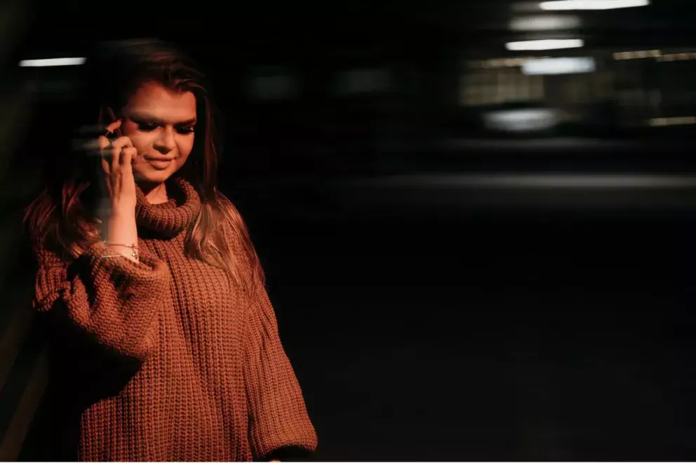 <p>Ať už se rozhodnete kterékoli z těchto čísel vytočit, pamatujte, že i když by to mohlo být zábavné, někdy je lepší nechat děsivé věci na filmech. Koneckonců, skutečné horory začínají tehdy, když nevíte, kdo (nebo co) je na druhé straně telefonu.</p>
