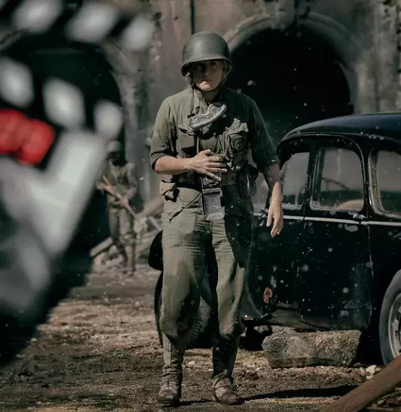 <p>Kate Winslet jako Lee Miller ve filmu Fotografka v první linii</p>
