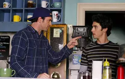 <p>Scott Patterson v roli Luka Danese v seriálu Gilmorova děvčata</p>
